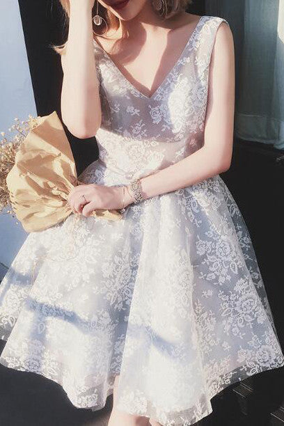 Wholesale A Line V neck Lace Sleeveless Tulle Short Ball Gowns Light Grey Short Homecoming Dresses